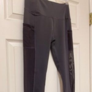 Embrace your love Dark gray leggings with pocket and sheer sides size S